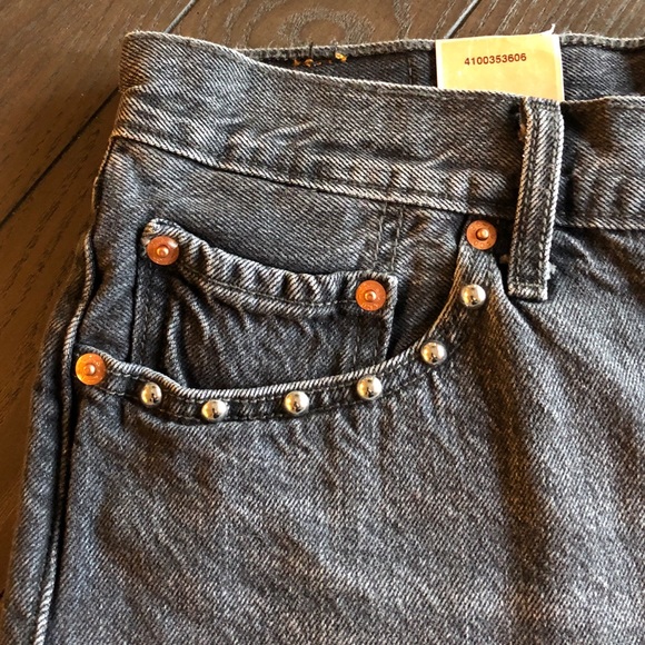 Levi’s 501 Shorts - Picture 7 of 8